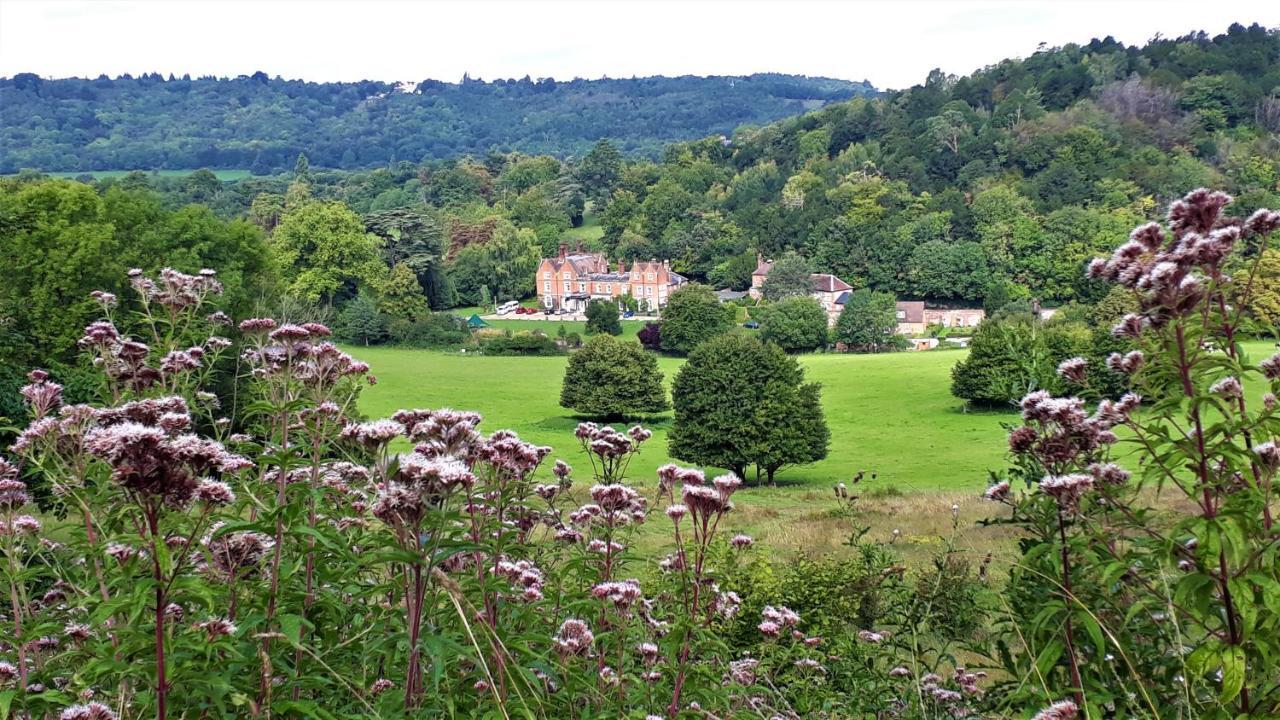 Fsc Juniper Hall Hostel Mickleham Экстерьер фото